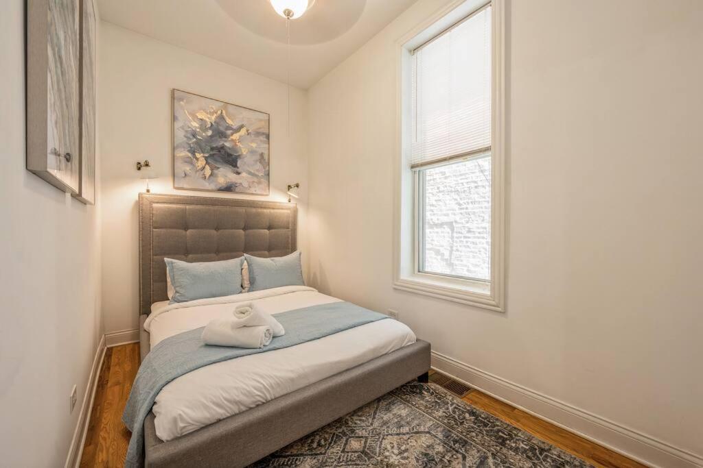 Lovely 2 Bed 3 Miles From Dt W Free Parking Chicago Exterior photo